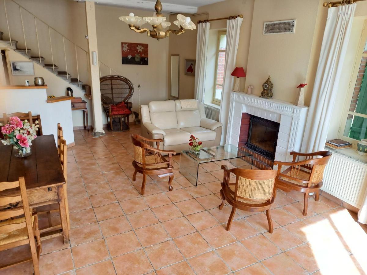 Huriel Les Malvaux B&B 외부 사진