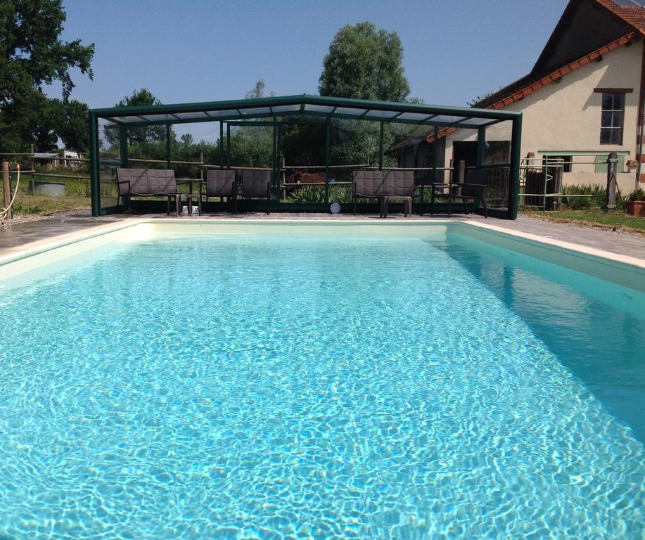Huriel Les Malvaux B&B 외부 사진