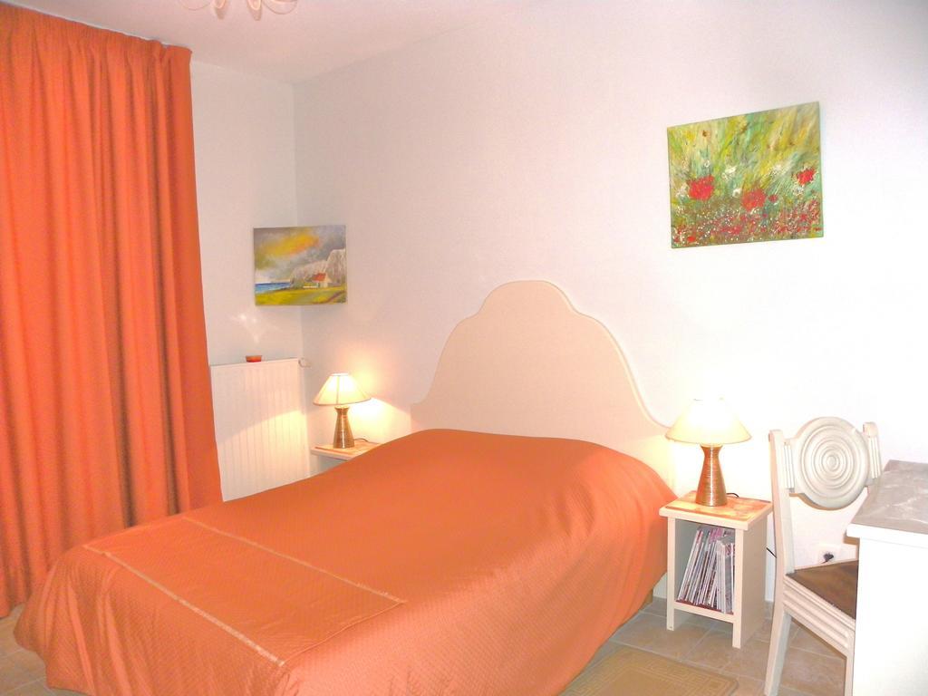 Huriel Les Malvaux B&B 외부 사진