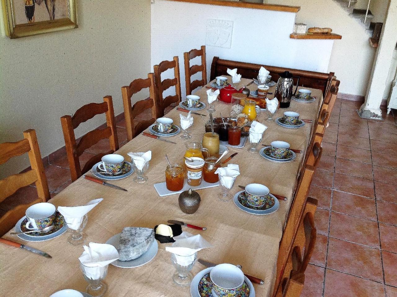 Huriel Les Malvaux B&B 외부 사진